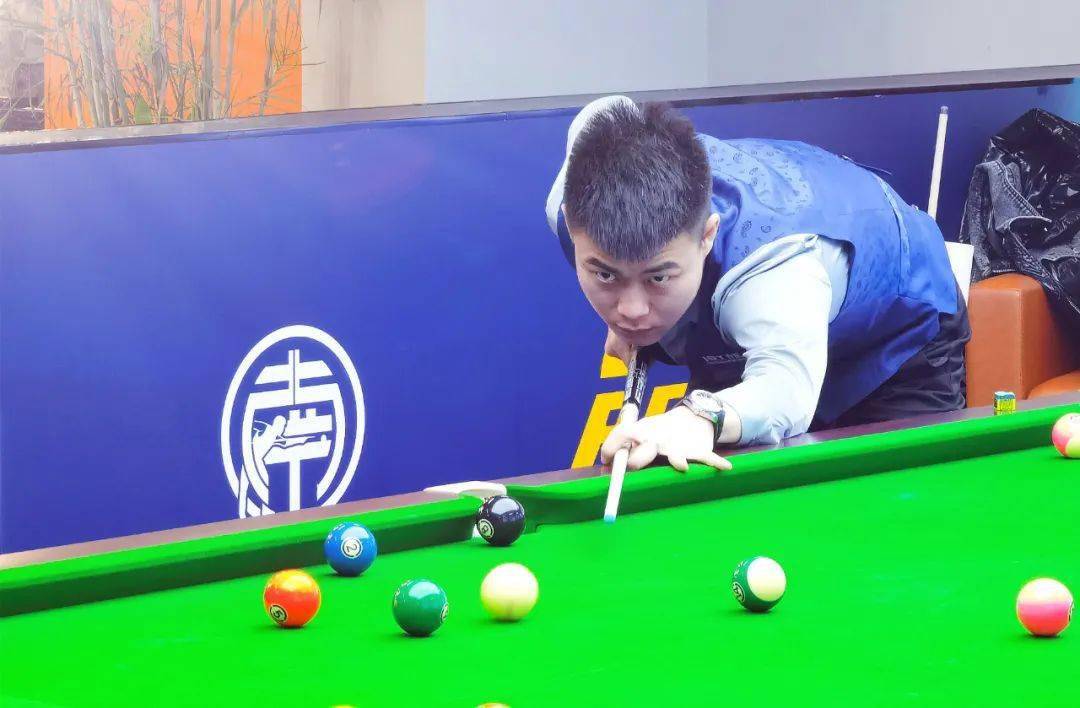 二冠的故事 二冠的故事